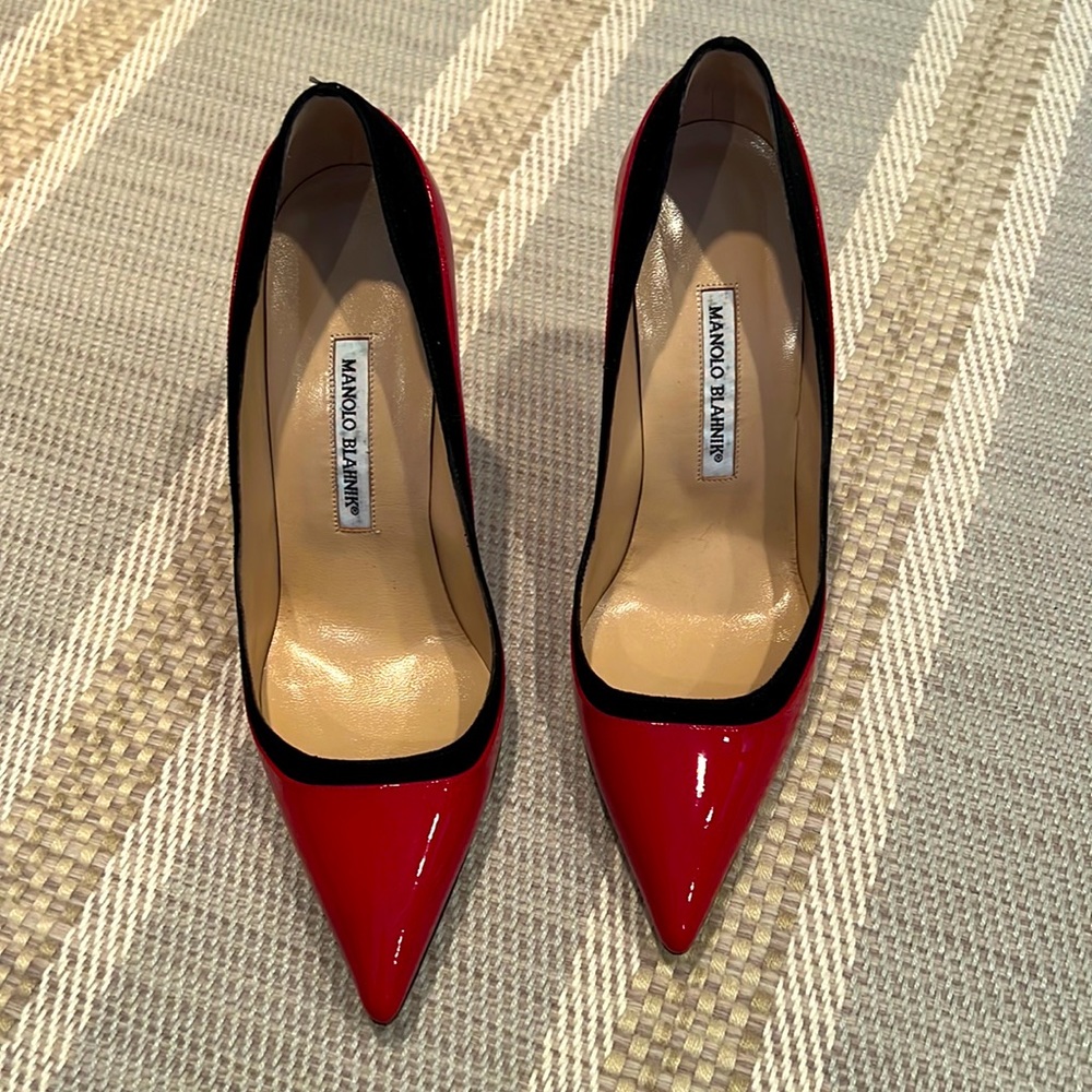 Manolo blahnik red and black pump